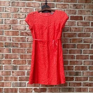 A Pea in the Pod coral sweetheart neckline lace dress sz M
